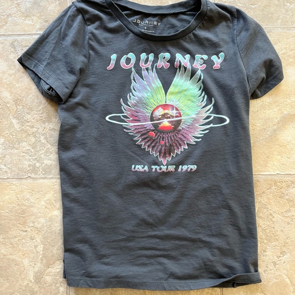 Journey 1979 Graphic Tee - Picture 2 of 4